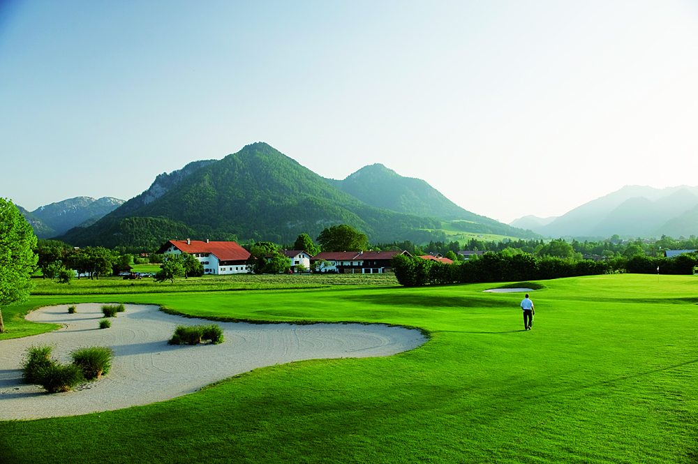 Sonnenuntergang über der 18. Bahn des GC Ruhpolding (Par 4