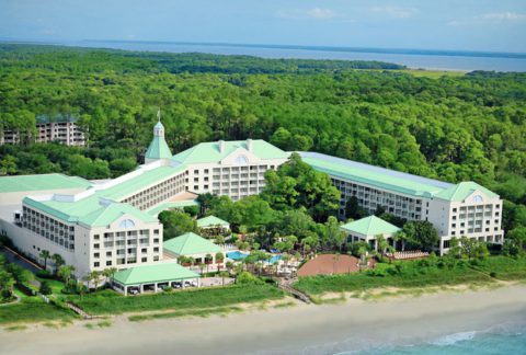 Das beste Haus der Insel, und das nicht nur für Golfer: Das Sanctuary Hotel liegt direkt am Atlantik (weitere Infos: www.kiawahresort.com).