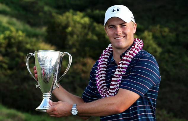 Jordan Spieth mit Trophäe.