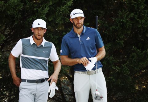 Kevin Chappell (l.) und Dustin Johnson spielten lange um den Sieg mit. Chappell erreichte immerhin das Play Off.