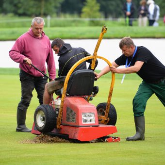 Die Greenkeeper kämpften bei der PEO17 gegen das Wetter.