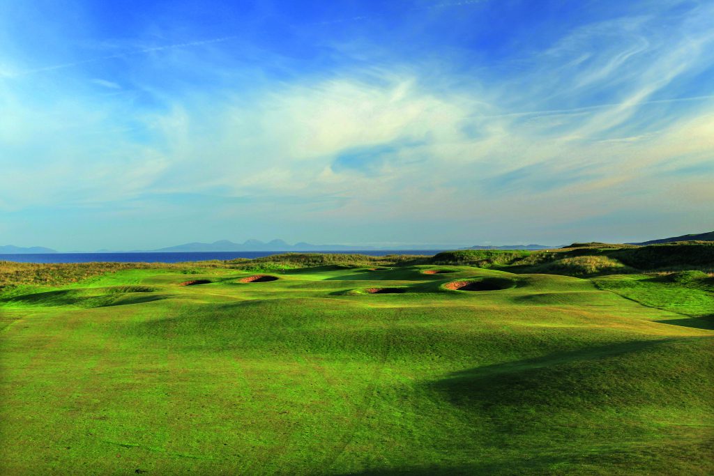 Links-Golf in Vollendung bietet Machrihanish. Das Kleinod in den Dünen bildet den krönenden Abschluss unserer Reise aus Fliegen und Golfen.
