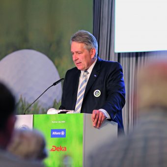 DGV-Präsident Claus M. Kobold auf dem 99. Verbandstag des DGV 2018 in Frankfurt. (Foto: Herlich/DGV)