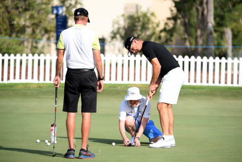 Trainerstunden sind ab sofort in Deutschland vorerst nicht mehr möglich. Doch was bedeutet das für die Golflehrer? 