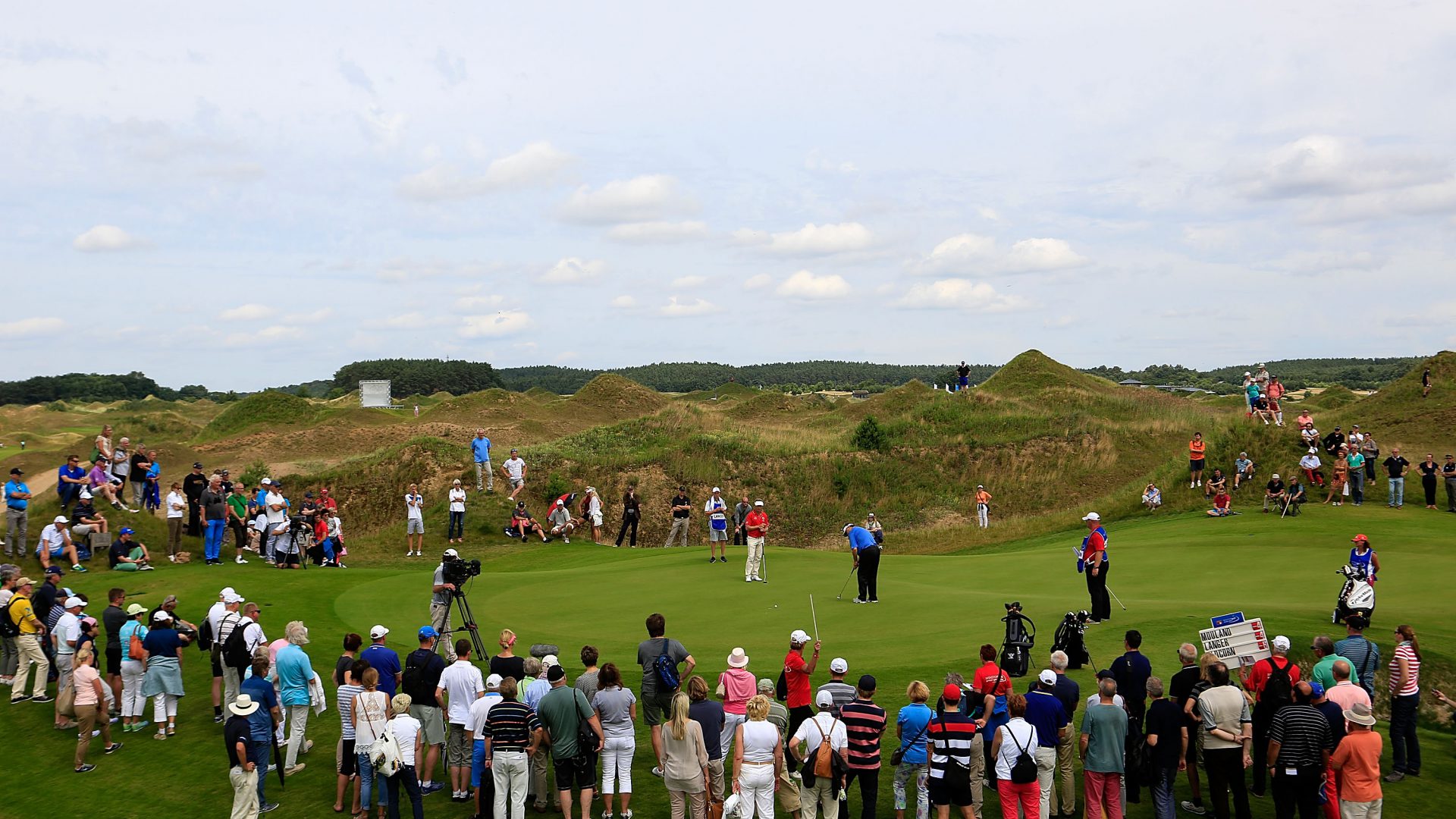 Auf diese Kulisse müssen wir in diesem Jahr leider verzichten. Die WINSTONgolf Senior Open 2020 ist abgesagt.