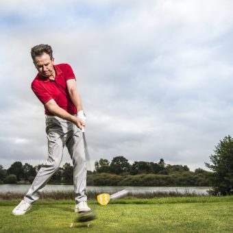 Paul Dyer, der Golf-Mythen-Jäger verrät, ob der Kopf stillgehalten werden muss. (Foto: Stefan von Stengel)