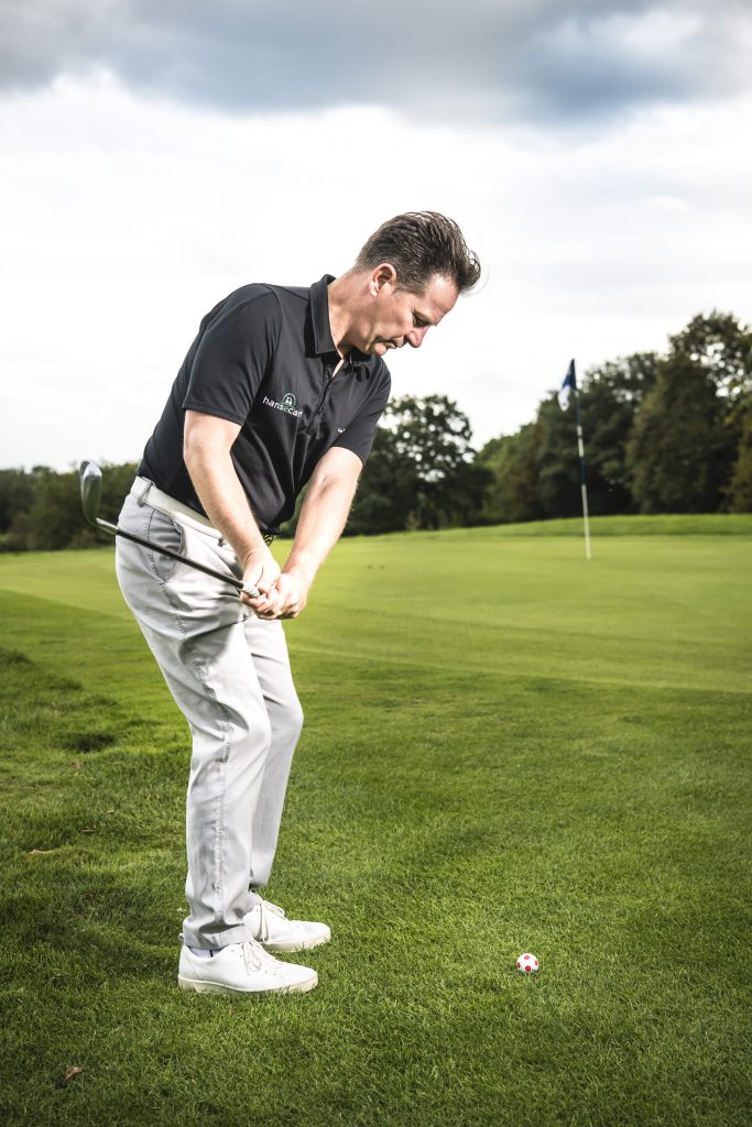 Stark vom Vorgrün: Paul Dyer chippt fast immer mit dem Wedge. (Foto: Stefan von Stengel)