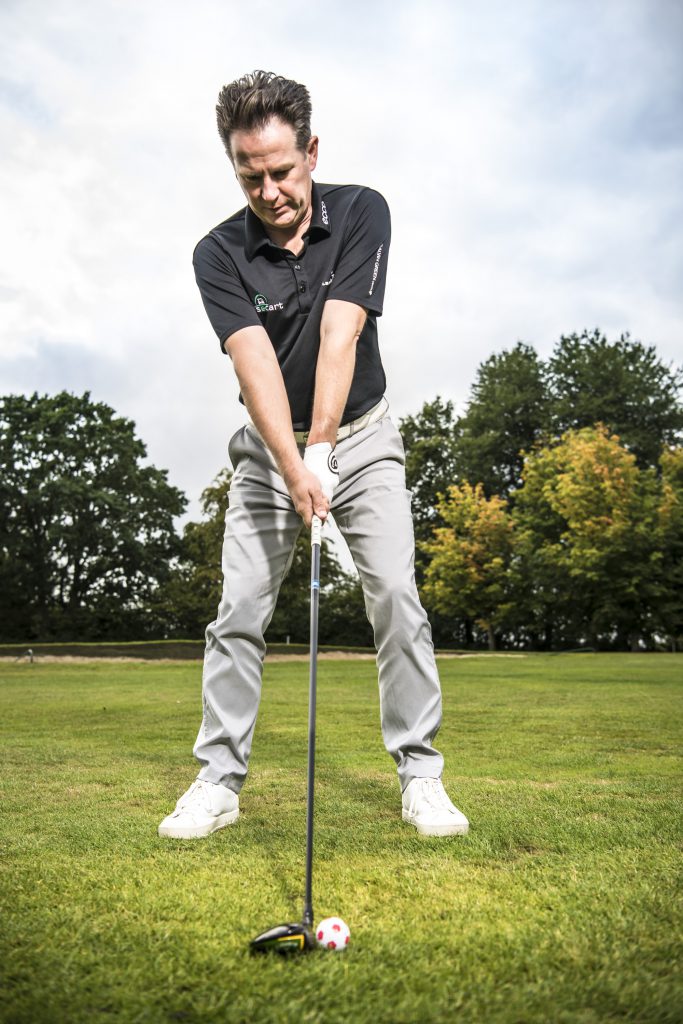 Paul Dyer hier mit einem Fairwayholz in den Händen. Erkennen Sie einen Unterschied? Es gibt keinen großen (Foto: Stefan von Stengel)