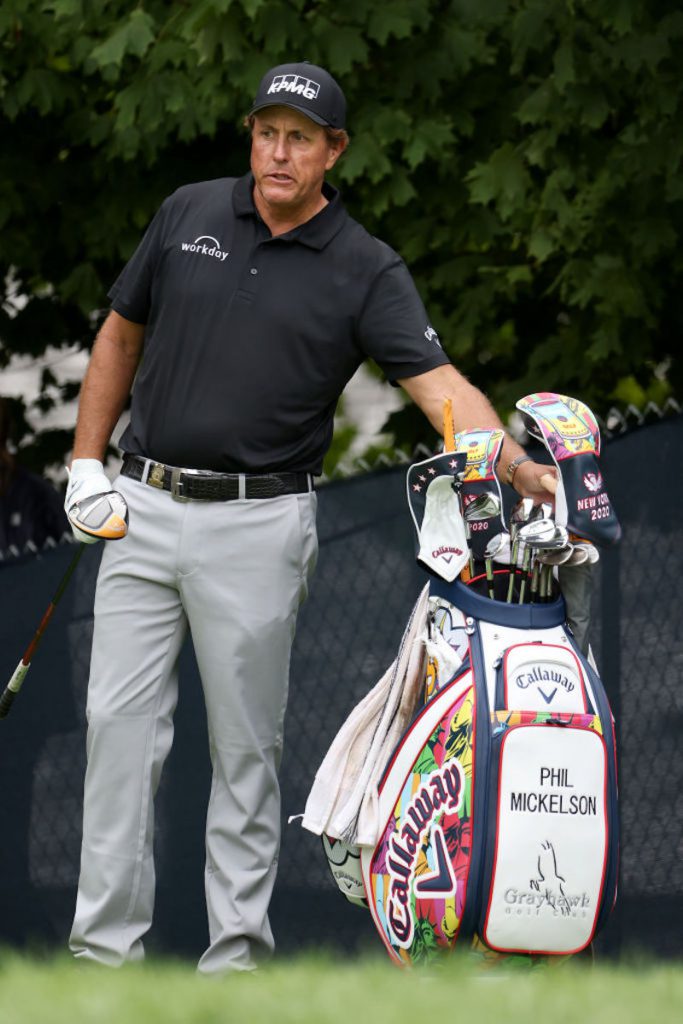 Für Phil Mickelson war der erste Spieltag der US Open 2020 rabenschwarz. Er spielte 9 über Par und ist Vorletzter. (Foto: Getty Images).