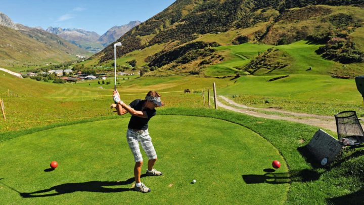 Golfen in Andermatt: Atemberaubendes Golferlebnis in der Schweiz