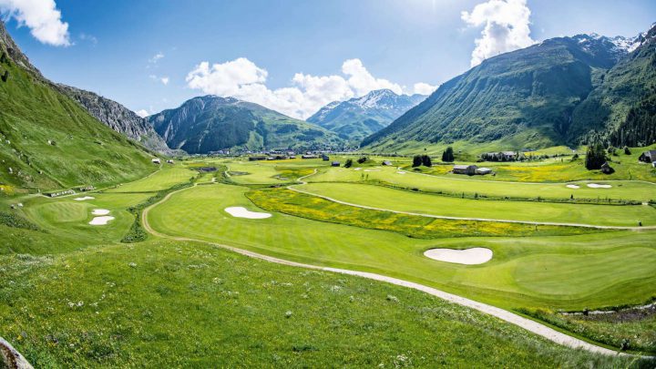Golfen in Andermatt: Atemberaubendes Golferlebnis in der Schweiz