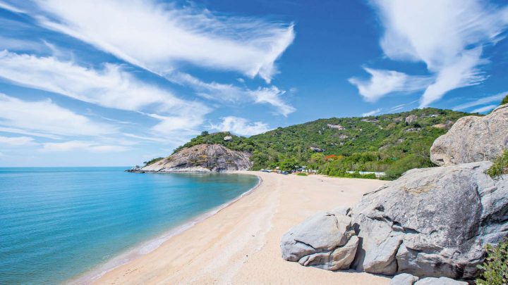 Hua Hin: Kilometerlange Sandstrände, die südlich der Stadt beginnen und sich nahezu ohne Unterbrechung bis hinauf nach Cha-Am Beach ziehen. (Foto: ©Shutterstock)