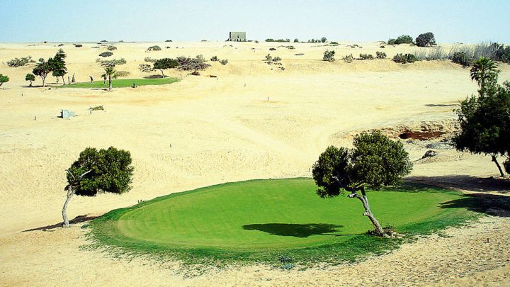 Golf & Sightseeing in Namibia: Henties Bay Golf Course