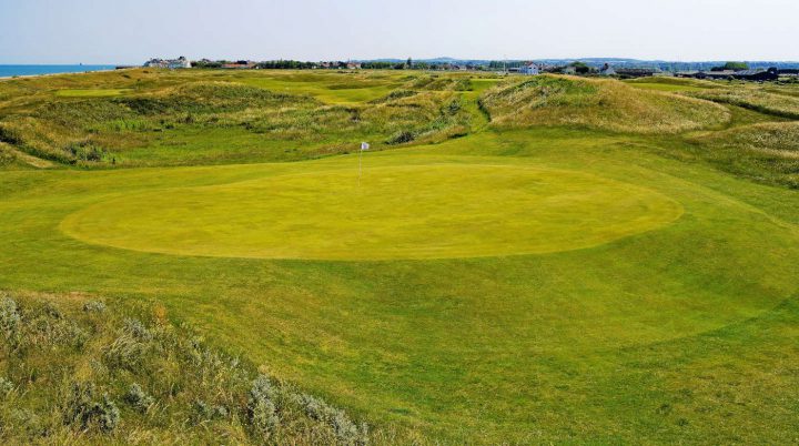 Royal Cinque Ports Golf Club: Das vierte Grün.