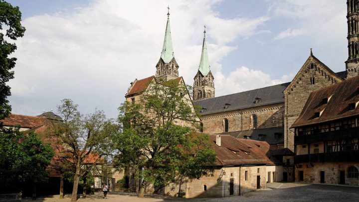 Berühmte Bauten Kaiserdom und Alte Hofhaltung ______ © Bamberg Tourismus & Kongress Service/Feldrapp