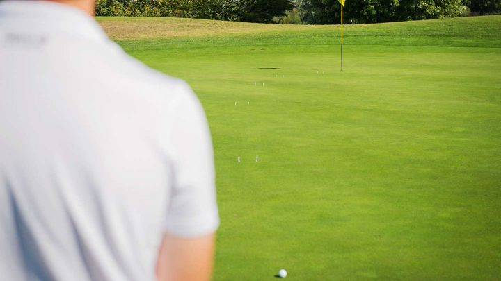 Golf-Putt: Die "Putt-Kurve"