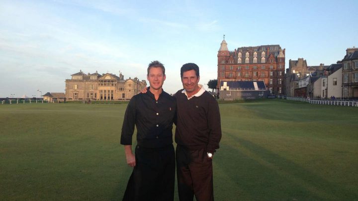 Ursprung Magnus Harr mit seinem Kunden José Maria Olazábal in St. Andrews