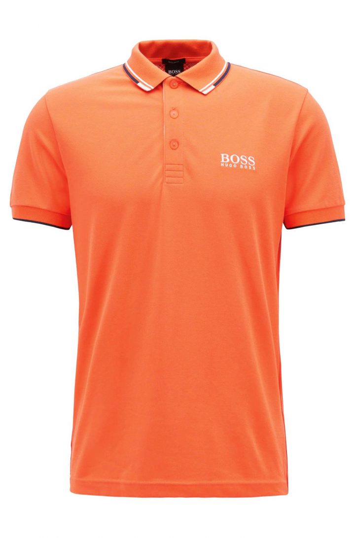 »Paddy Pro«: Bequemes Piqué-Polo von Hugo Boss in Regular-Fit-Passform mit Drei-Knopf-Leiste. Auffallend ist die Länge, sodass ein Herausrutschen aus der Hose nahezu ausgeschlossen ist. Absorbiert Feuchtigkeit und trocknet schnell. Material: 56% Baumwolle, 39% Polyester (recycelt), 5% Elasthan. Farben: 17 verschiedene Optionen