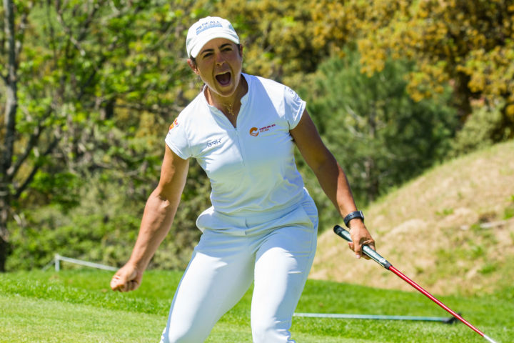 08/05/2022. Ladies European Tour 2022. Comnuidad de Madrid Ladies Open. Jarama-RACE Golf Club, Madrid. Spain. May 5-8, 2022. Ana Pelaez of Spain celebrates holing the winning putt during the final round. Credit: Tristan Jones/LET