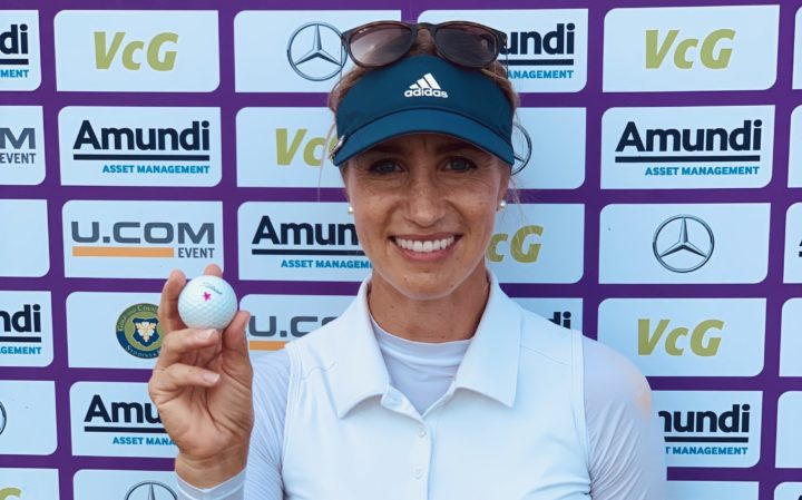 Schlag des Tages beim Amundi German Masters: Albatross für Elina Nummenpää. (Foto: Fischbacher)