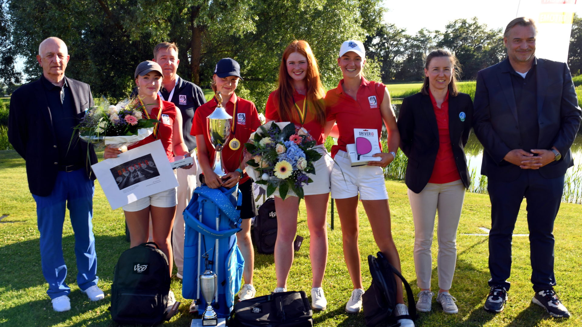 v.l. Manfred Kohlhammer (imt Initiator), Joy Johnson (GC St. Leon-Rot), Stefan Kost (Spielführer GP Kurpfalz), Lara Ok (GC München Valley), Emma Alessia Delwes (Hannover GC), Lilly Schulz-Hanßen (GC St. Leon-Rot), René Gutperle (Schrimherr Gutperle Golf Courses). (Foto: Frank Föhlinger | golfmomente.de)