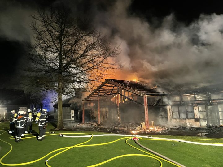 Mutig – Die Freiweillige Feuerwehr Bönningstedt rettete 149 Bags aus den Flammen.