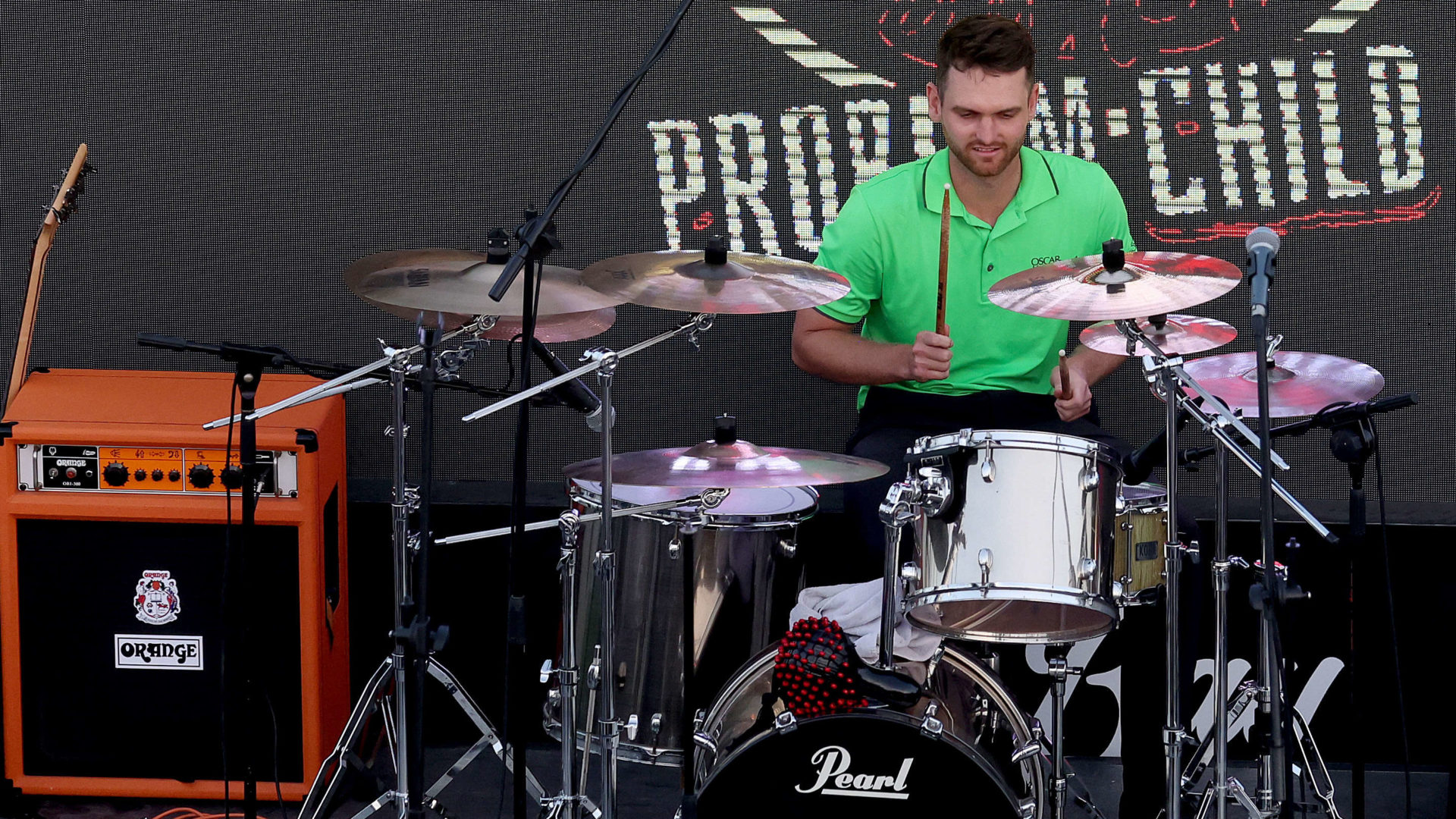 RAS AL KHAIMAH, UNITED ARAB EMIRATES - FEBRUARY 05: Daniel Gavins of England plays the drums after finishing his round on the 18th hole on Day Four of the Ras Al Khaimah Championship at Al Hamra Golf Club on February 05, 2023 in Ras al Khaimah, United Arab Emirates. tour news (Photo by Warren Little/Getty Images)