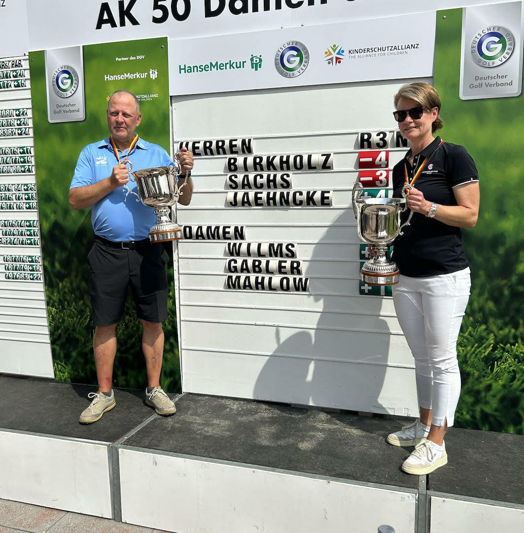 DM AK 50 im GC Hamburg Wendlohe. Die neuen und alten Meister sind gekürt: Silvia Wilms und Martin Birkholz. (Foto: Christoph Lampe)