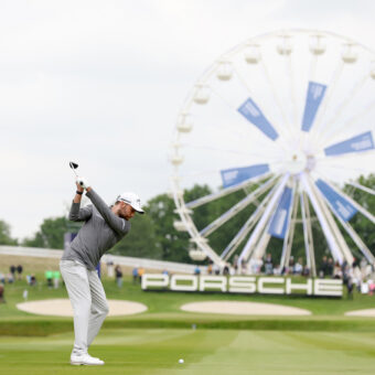 Früh morgens um 7:50 Uhr war Maximilien Kieffer gestartet und konnte so ganz unauffällig ohne den Andrang größerer Zuschauermaßen seine zweite Runde bei der Porsche European Open 2023 beenden. Er startet ins Wochenende als alleiniger Führender. (Foto: Jan Kruger/Getty Images)