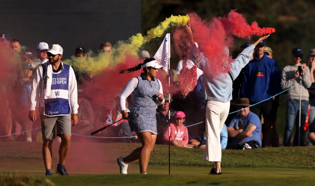 Women's Open: Protestierende stürmen während der Finalrunde das 17. Grün