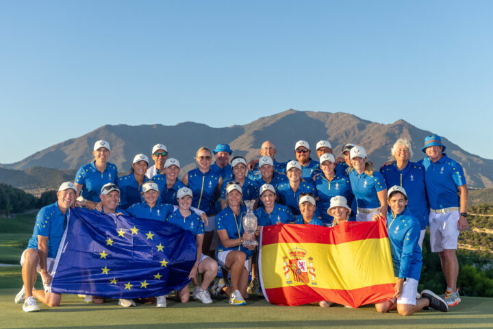 24/09/2023. Ladies European Tour. The Solheim Cup 2023, Finca Cortesin, Malaga Spain. 22-24 September. The European Team and helpers and caddies with the European and Spanish flags. Credit: Tristan Jones / LET tour news