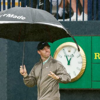 Golf im Regen