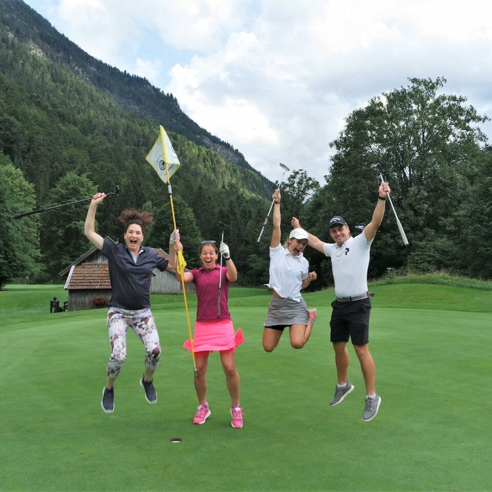 Eine Golf-Reise wert – und gar nicht weit weg von München – der GC Garmisch-Partenkirchen. Dort gibt es eine tolle Kulisse, Spitzen-Fairways und tolle Turniere mit ganz viel Spaß-Faktor.