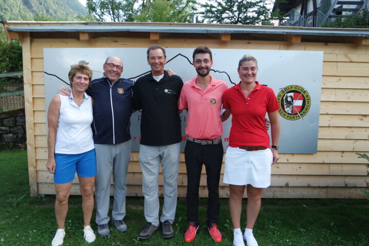 Stark gespielt bei den Clubmeisterschaften (v.l).: Gaby Maus, Toni Kammerer, Hannes Buchner, Lukas Becker, Thessa Streibl.