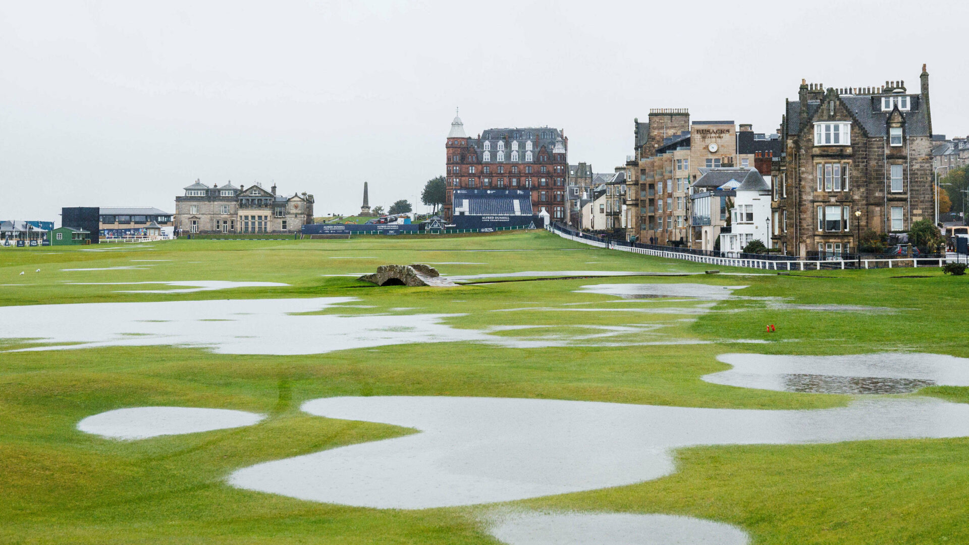 ST ANDREWS, SCOTLAND - OCTOBER 08: The adverse weather conditions that led to play being abandoned for the day during Day Three of the Alfred Dunhill Links Championship at the Old Course, on October 08, 2023, in St Andrews, Scotland. (Photo by Ross Parker/SNS Group via Getty Images) tour news