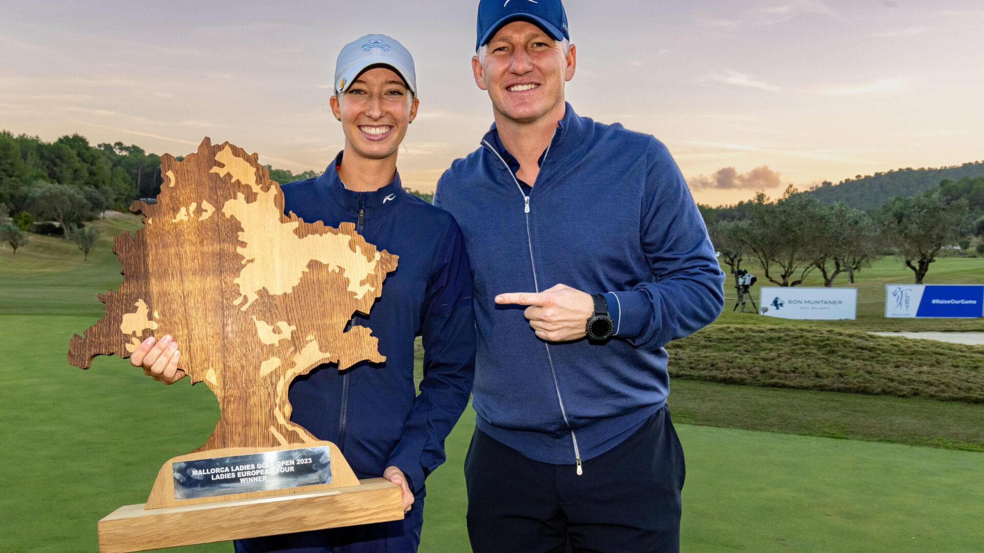 18/11/2023. Ladies European Tour. Mallorca Ladies Go tour newslf Open, Golf Son Muntaner, Mallorca, Spain. 16-18 Nov. Alexandra Forsterling of Germany and former world cup winner Bastian Schweinsteiger. Credit: Tristan Jones / LET. tour news