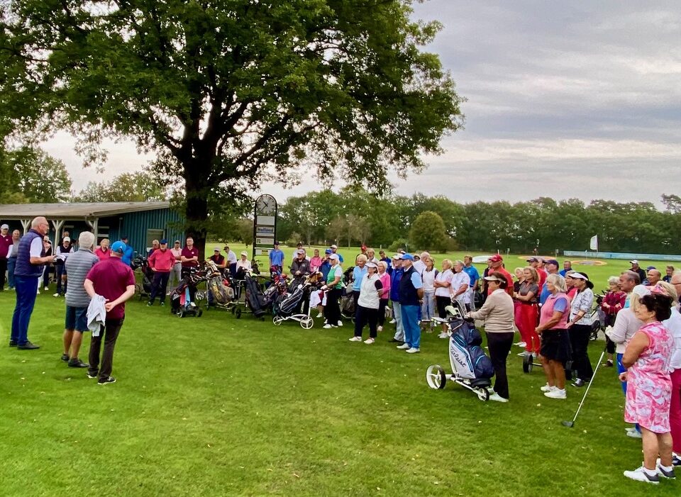 Beliebt – Charity-Turniere in Deutschland. Golfspielen und nebenbei Gutes tun. Hier Impressionen des Cup des Präsidenten aus dem niedersächsischen GC Gifhorn.