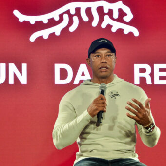Tiger Woods bei der Vorstellung der neuen Marke "Sunday Red" in Los Angelels