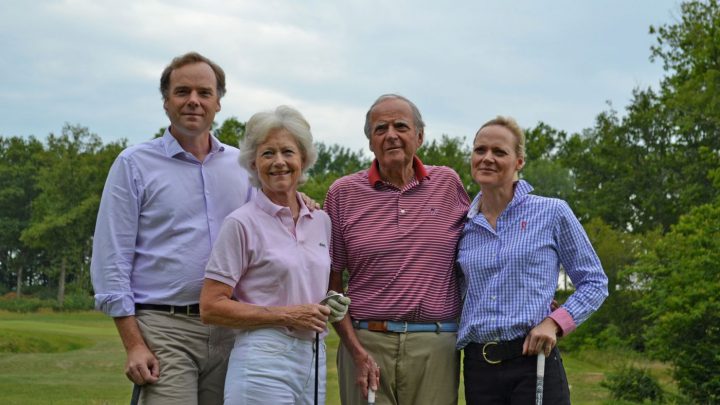 Familienglück: Famille d'Alge und ihr eigener Golfplatz