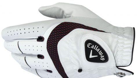 Callaway Syn Tech Laut Hersteller ihr beste Allwetterhandschuh. Das "HEX"-Muster auf der Innenseite verbessere den Grip und vermittle ein exzellentes Gefühl für den Schläger. Teilbereiche der Handfläche und der Daumen sind für eine längere Haltbarkeit verstärkt. Elastische "X-Spann"-Einsätze sorgen für Atmungsaktivität, Temperaturregulierung und Flexibilität. Für Damen und Herren.Preis: 15,99 Euro