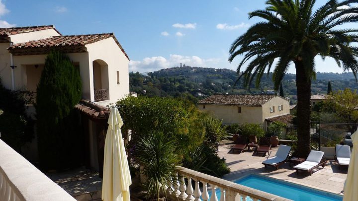 Hotel La Grande Bastide: Landhaus aus dem 18. Jahrhundert – in herrlicher Lage und mit 14 liebevoll eingerichteten Zimmern und Suiten