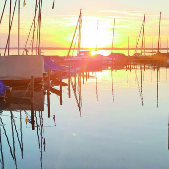 Golfen und Segeln – diese zwei Leidenschaften miteinander verbinden kann man im GP Steinhuder Meer.