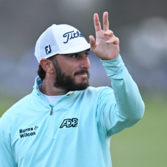 LA JOLLA, CALIFORNIA - tour news JANUARY 28: Max Homa of the United States acknowledges the crowd after a putt on the 18th green during the final round of the Farmers Insurance Open on the South Course of Torrey Pines Golf Course on January 28, 2023 in La Jolla, California. (Photo by Orlando Ramirez/Getty Images)