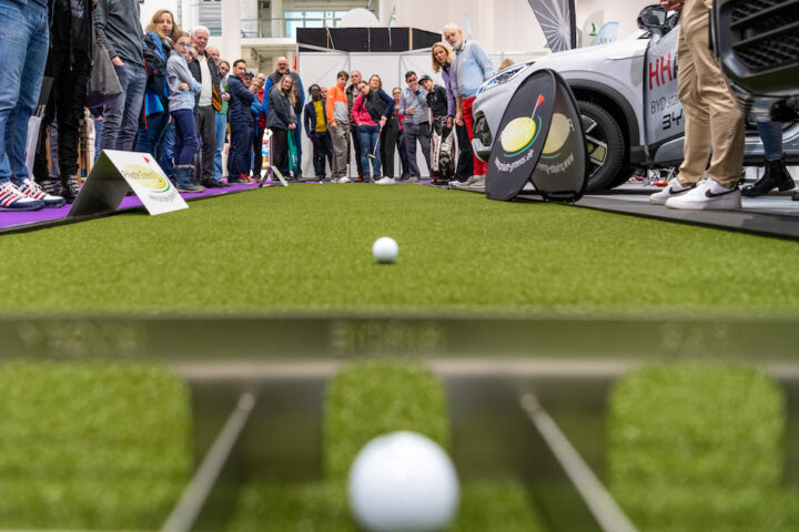 Wie jedes Jahr, gibt es auch auf der 21. Hanse Golf wieder viele verschiedene Mitmach-Aktionen und Challenges - beispielsweise die Nearest-to-the-pin-Challenge für Tickets der European Open. (Foto: Thomas Panzau)