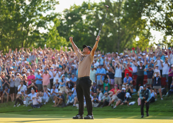 Xander Schauffele holt sich die Wanamaker Trophy 2024