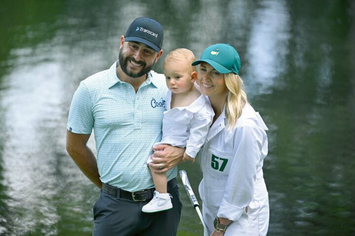 Auch 2025 dabei: Stephan Jäger. Hier im Bild mit Frau Shelby und Sohn Harrison während des Par-3 Contest beim Masters 2024