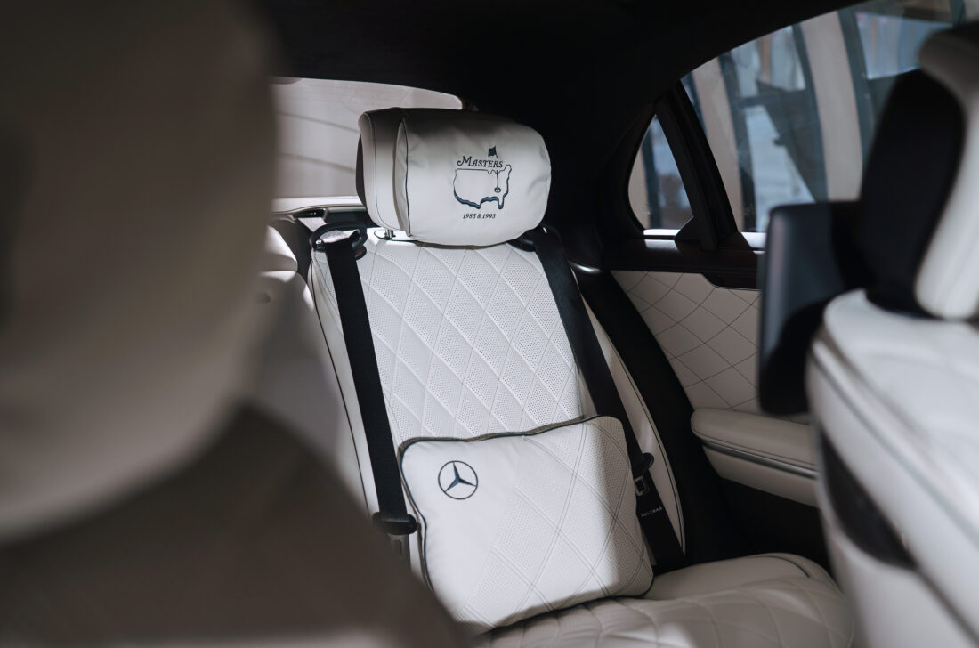 Mercedes-Benz ehrt Golfikone Bernhard Langer mit individualisierter S-Klasse bei seiner letzten Masters-TeilnahmeMercedes-Benz honours golf icon Bernhard Langer with a personalised S-Class at his final Masters 2025
