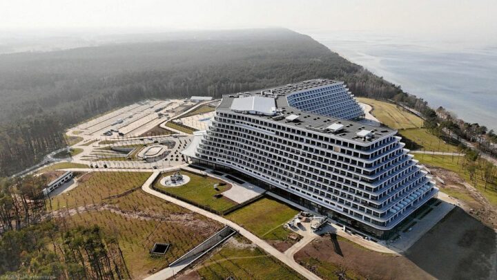 Megahotel »Gołębiewski«