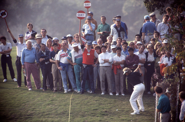 Bernhard Langer in Aktion bei seinem Sieg der Hong Kong Open Golf Championship in Fanling 1991.