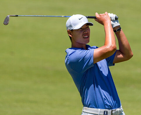 MELBOURNE, AUSTRALIA - DECEMBER 07: Wenyi Ding of China plays his second shot on the 6th hole on day four of the Crown Australian Open 2025 at The Royal Melbourne Golf Club on December 07, 2025 in Melbourne, Australia. (Photo by Andy Cheung/Getty Images)